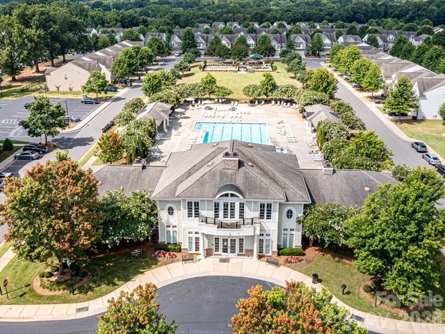 6017 Carrollton Lane, Charlotte, NC 28210