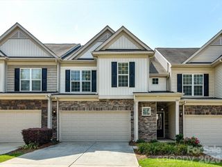 6017 Carrollton Lane, Charlotte, NC 28210