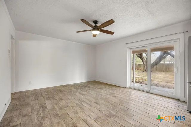 795 Vogel Drive, Lockhart, TX 78644