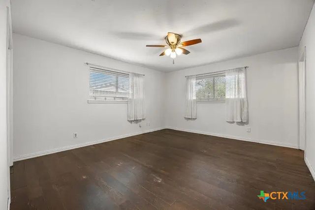 795 Vogel Drive, Lockhart, TX 78644