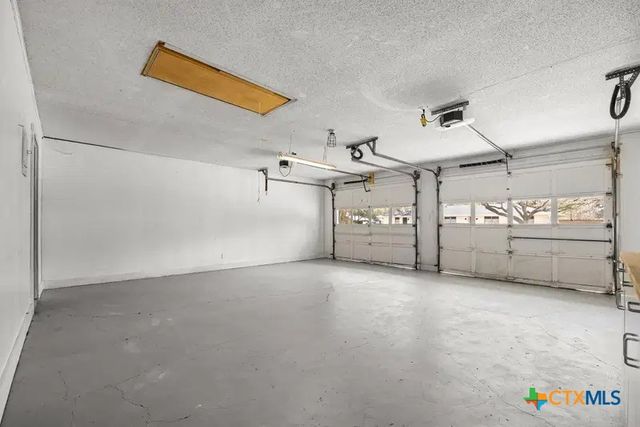 795 Vogel Drive, Lockhart, TX 78644