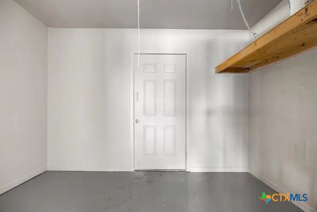 795 Vogel Drive, Lockhart, TX 78644