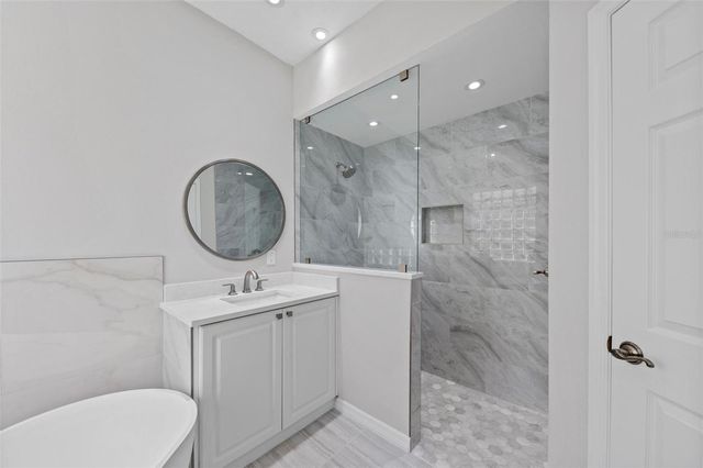 6639 PEBBLE BEACH WAY, Lakewood Ranch, FL 34202