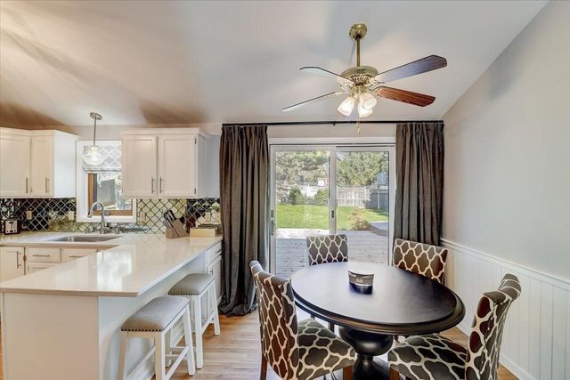 1110 Sunfield Street, Sun Prairie, WI 53590