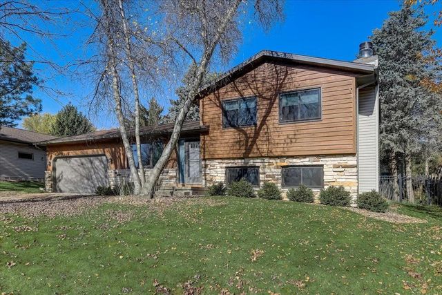 1110 Sunfield Street, Sun Prairie, WI 53590