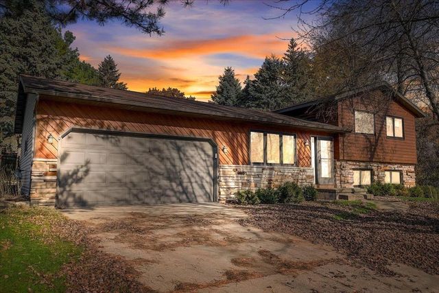 1110 Sunfield Street, Sun Prairie, WI 53590