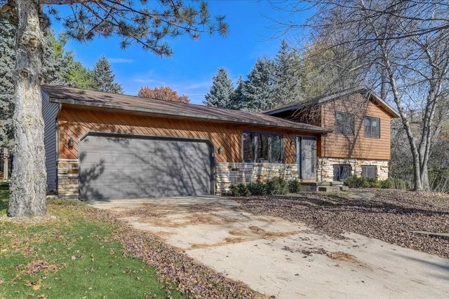 1110 Sunfield Street, Sun Prairie, WI 53590