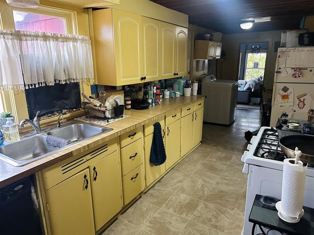 404 Ellen Street, Union City, MI 49094