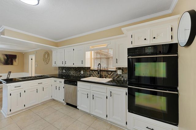 8522 Rebawood Drive, Humble, TX 77346