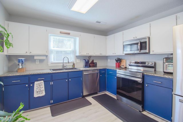 107 White Water Court, Summerville, SC 29486