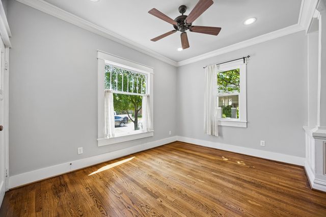 821 E 26th Street, Houston, TX 77009