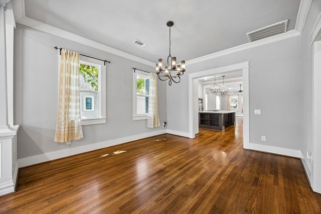 821 E 26th Street, Houston, TX 77009