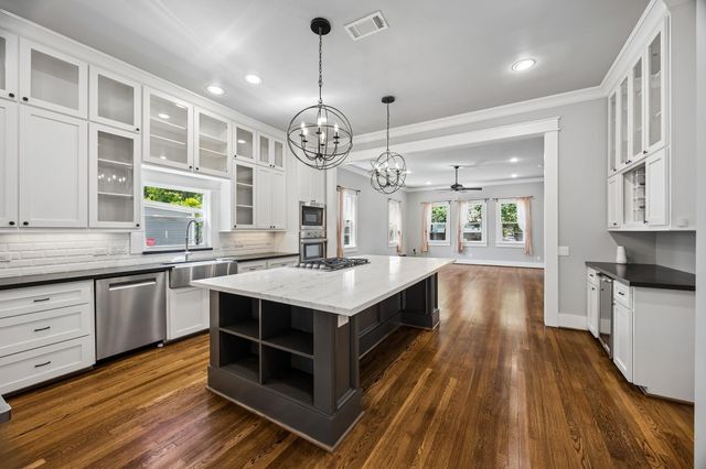 821 E 26th Street, Houston, TX 77009