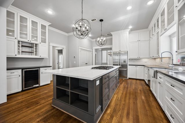 821 E 26th Street, Houston, TX 77009