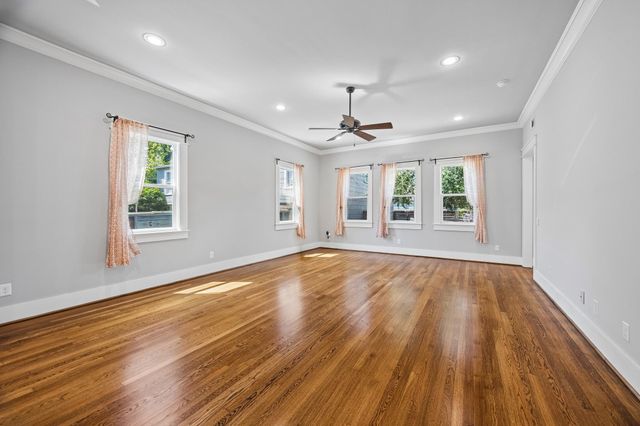 821 E 26th Street, Houston, TX 77009