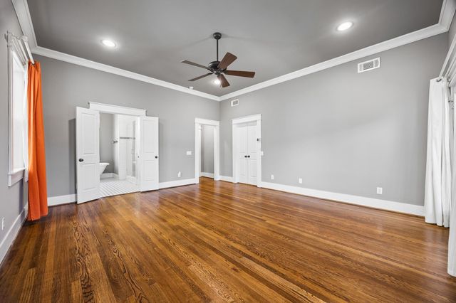 821 E 26th Street, Houston, TX 77009