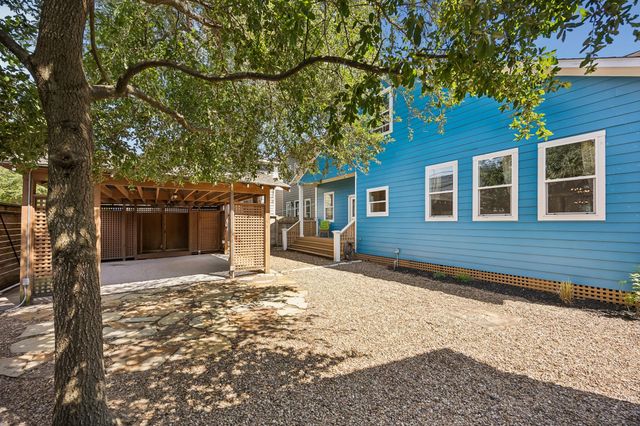821 E 26th Street, Houston, TX 77009