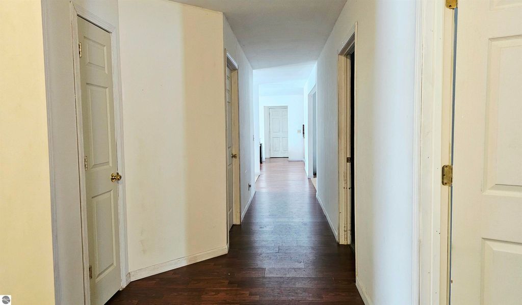 Image 17 of property listing at 90 Flanders Road, Charlotte, MI 48813