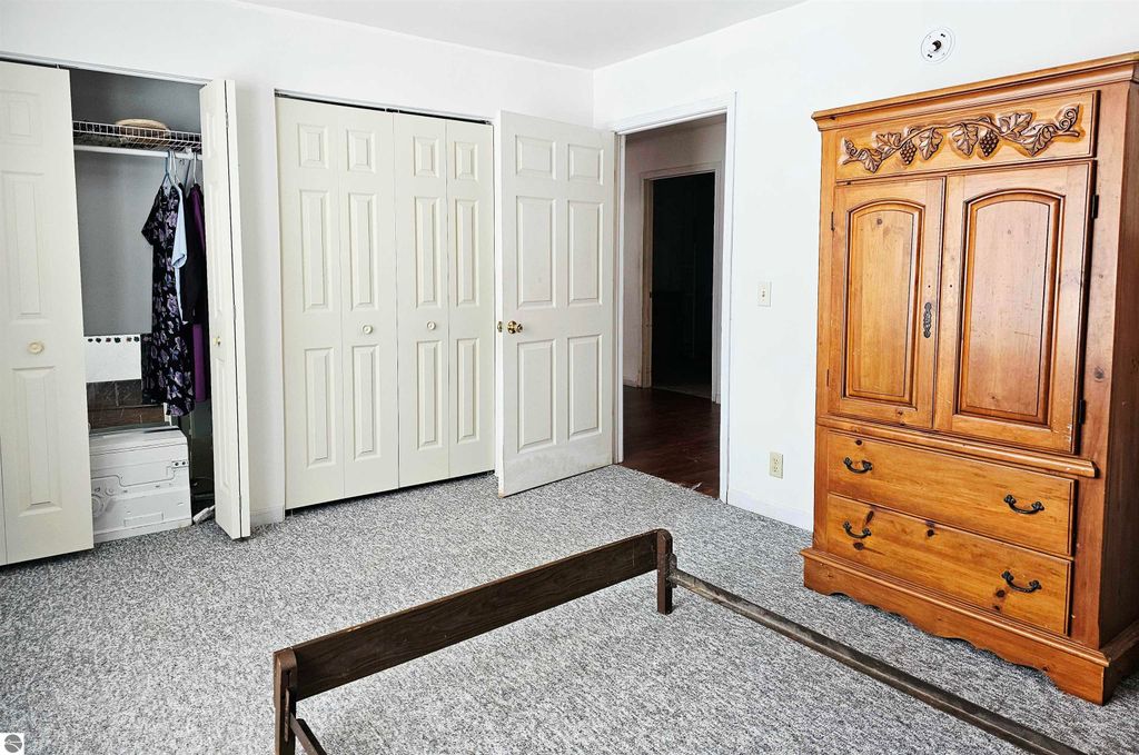 Image 19 of property listing at 90 Flanders Road, Charlotte, MI 48813