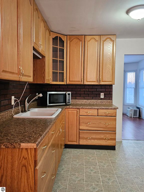 Image 23 of property listing at 90 Flanders Road, Charlotte, MI 48813