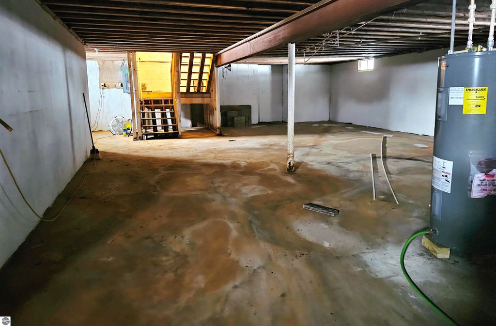 Image 30 of property listing at 90 Flanders Road, Charlotte, MI 48813