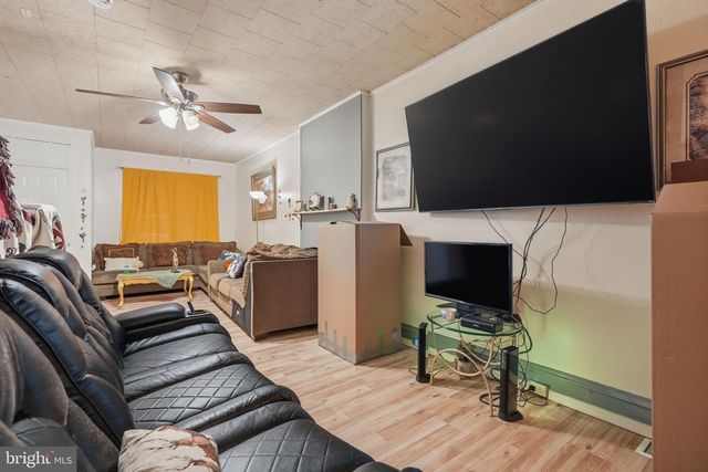 325 PEAR ST, Reading, PA 19601