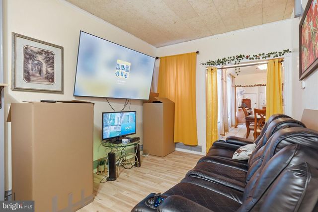 325 PEAR ST, Reading, PA 19601