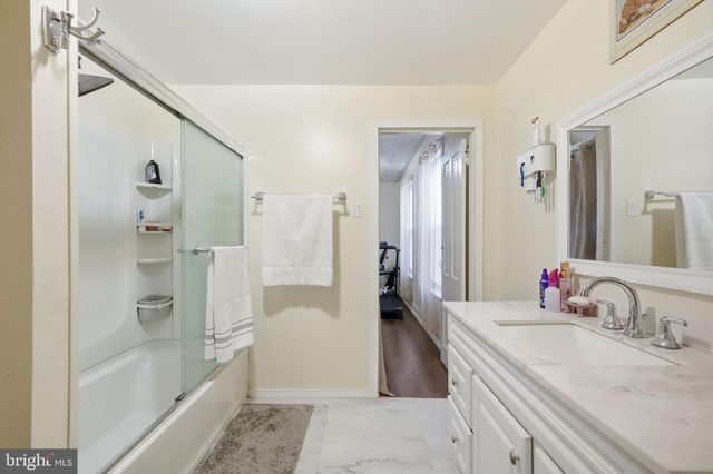 325 PEAR ST, Reading, PA 19601