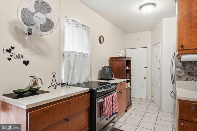 325 PEAR ST, Reading, PA 19601