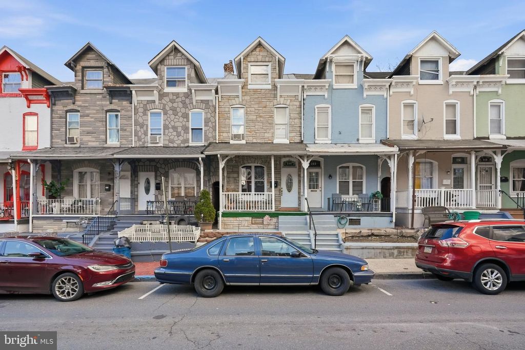 325 PEAR ST, Reading, PA 19601