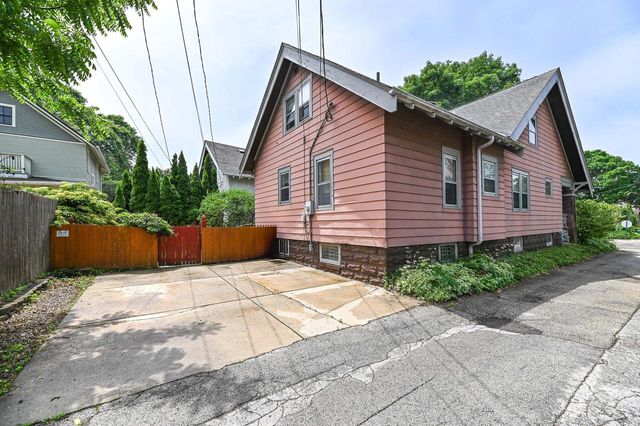3508 N Cramer STREET, Shorewood, WI 53211