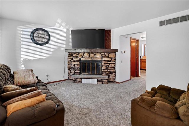 517 Knightsbridge Road, Waunakee, WI 53597