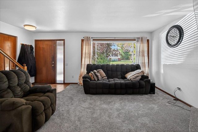 517 Knightsbridge Road, Waunakee, WI 53597