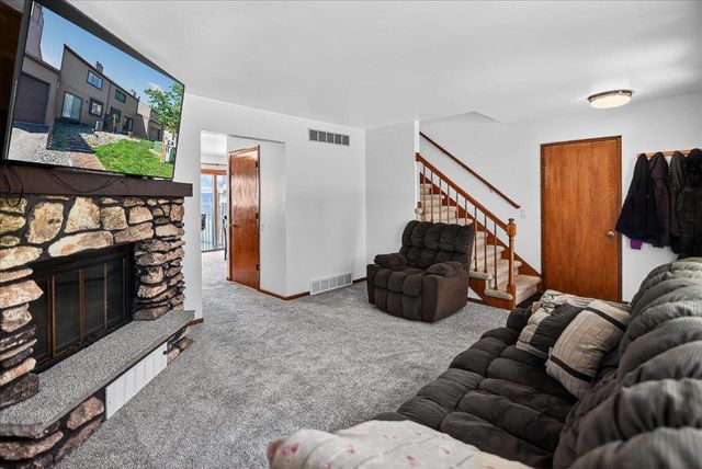 517 Knightsbridge Road, Waunakee, WI 53597