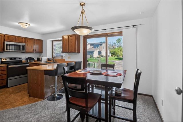517 Knightsbridge Road, Waunakee, WI 53597