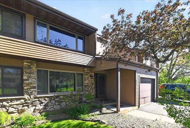 517 Knightsbridge Road, Waunakee, WI 53597