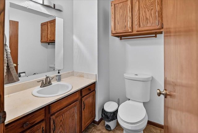 517 Knightsbridge Road, Waunakee, WI 53597