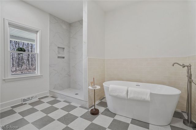 6040 Quarry Road, Poland, OH 44436