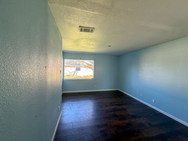 1131 Ashwood Drive, Lewisville, TX 75067