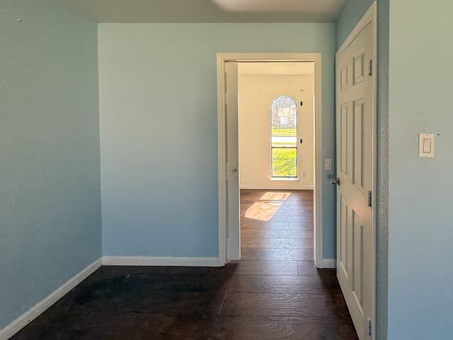 1131 Ashwood Drive, Lewisville, TX 75067