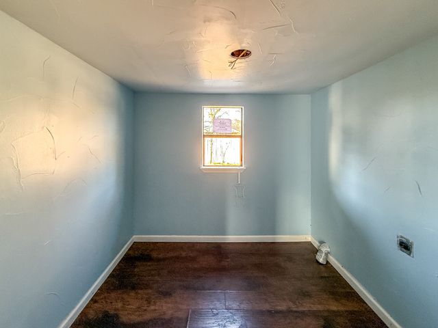 1131 Ashwood Drive, Lewisville, TX 75067