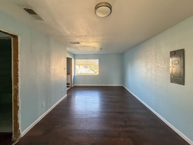 1131 Ashwood Drive, Lewisville, TX 75067