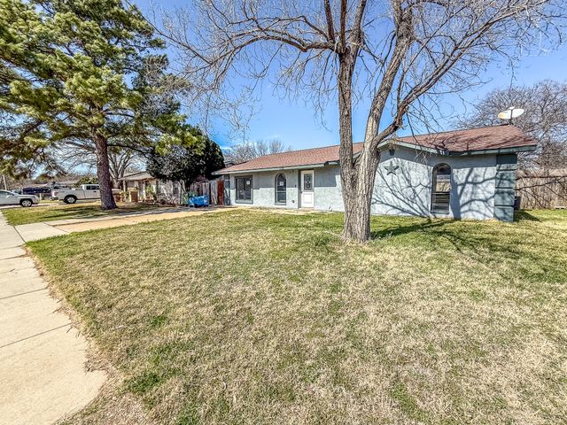 1131 Ashwood Drive, Lewisville, TX 75067