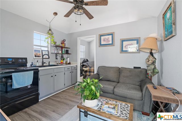 459 County Road 450, Thorndale, TX 76577