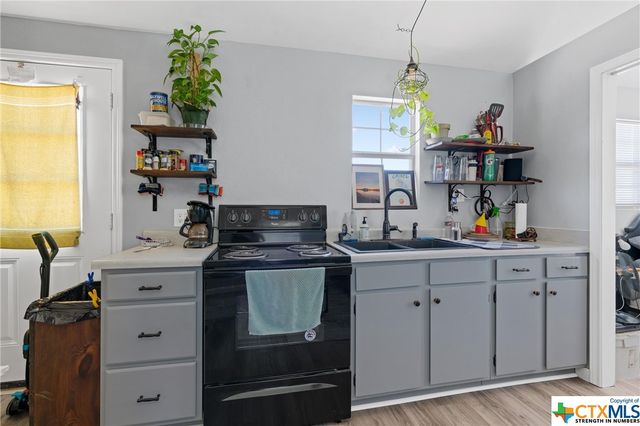 459 County Road 450, Thorndale, TX 76577