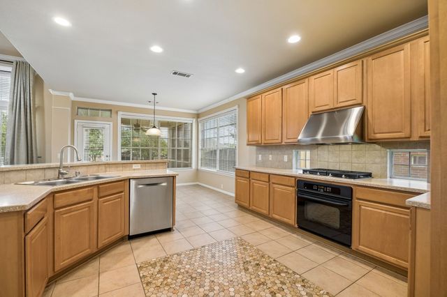 1808 Clear Summit Lane, Mansfield, TX 76063