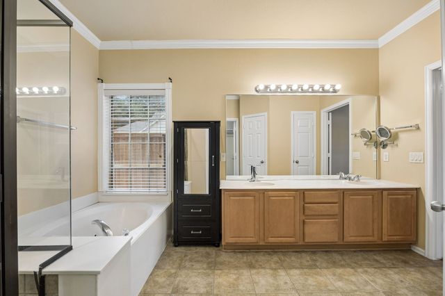 1808 Clear Summit Lane, Mansfield, TX 76063