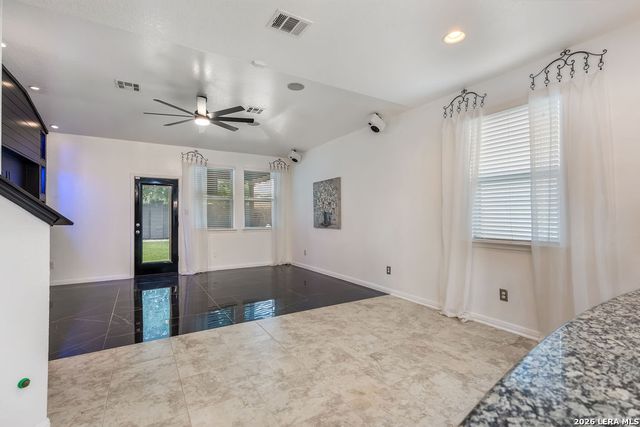 8319 Oak Harvest Dr, San Antonio, TX 78254