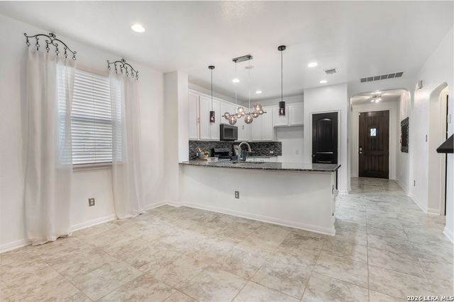 8319 Oak Harvest Dr, San Antonio, TX 78254