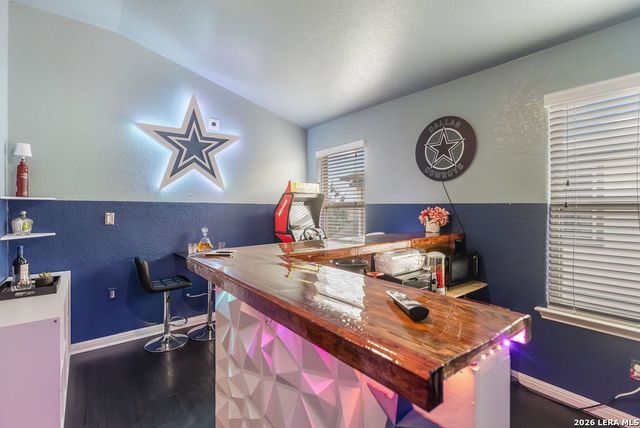 8319 Oak Harvest Dr, San Antonio, TX 78254